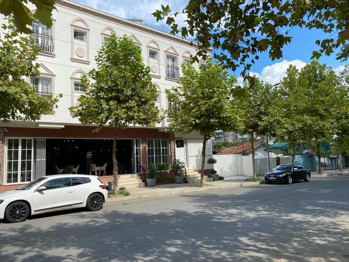 Hotel Golden Elbasan Exterior photo